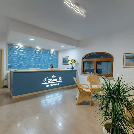 The Fantastic Residenza Badus B4 1bedapt Sleeps 4 *